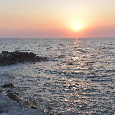 Kamara Traditional House Апартаменты *