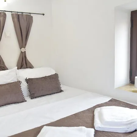 Апартаменты Kamara Traditional House