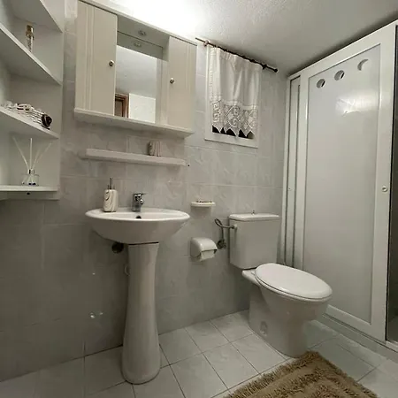 Apartment Kamara Traditional House