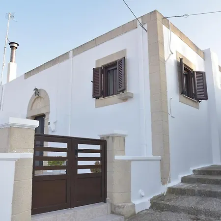 Kamara Traditional House Apartament Soroni