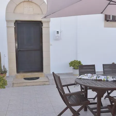 Kamara Traditional House Apartment