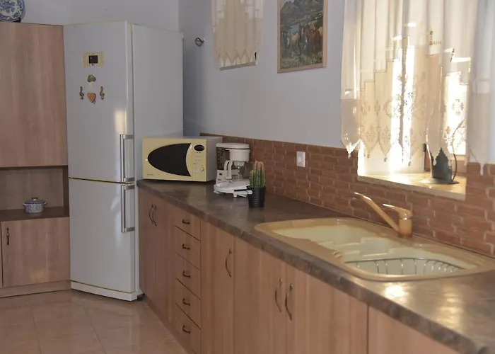 Apartament Kamara Traditional House Soroni