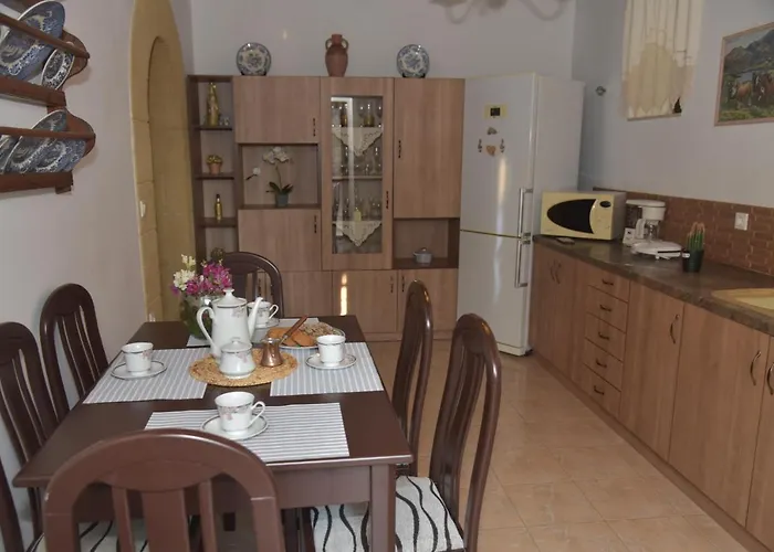 Apartament Kamara Traditional House *